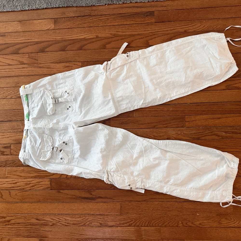 Da-Nang White Pants with Black Floral Waistband - Picture 5 of 5
